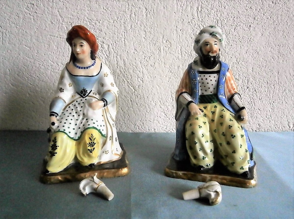 Paire De Flacons En Porcelaine attribué a Jacob Petit.-photo-1