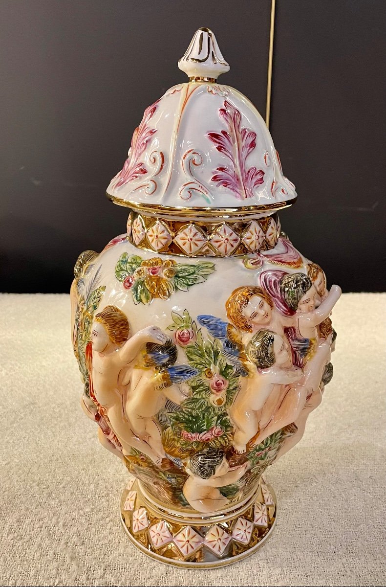 Pair Of Capodimonte Covered Pots-photo-6