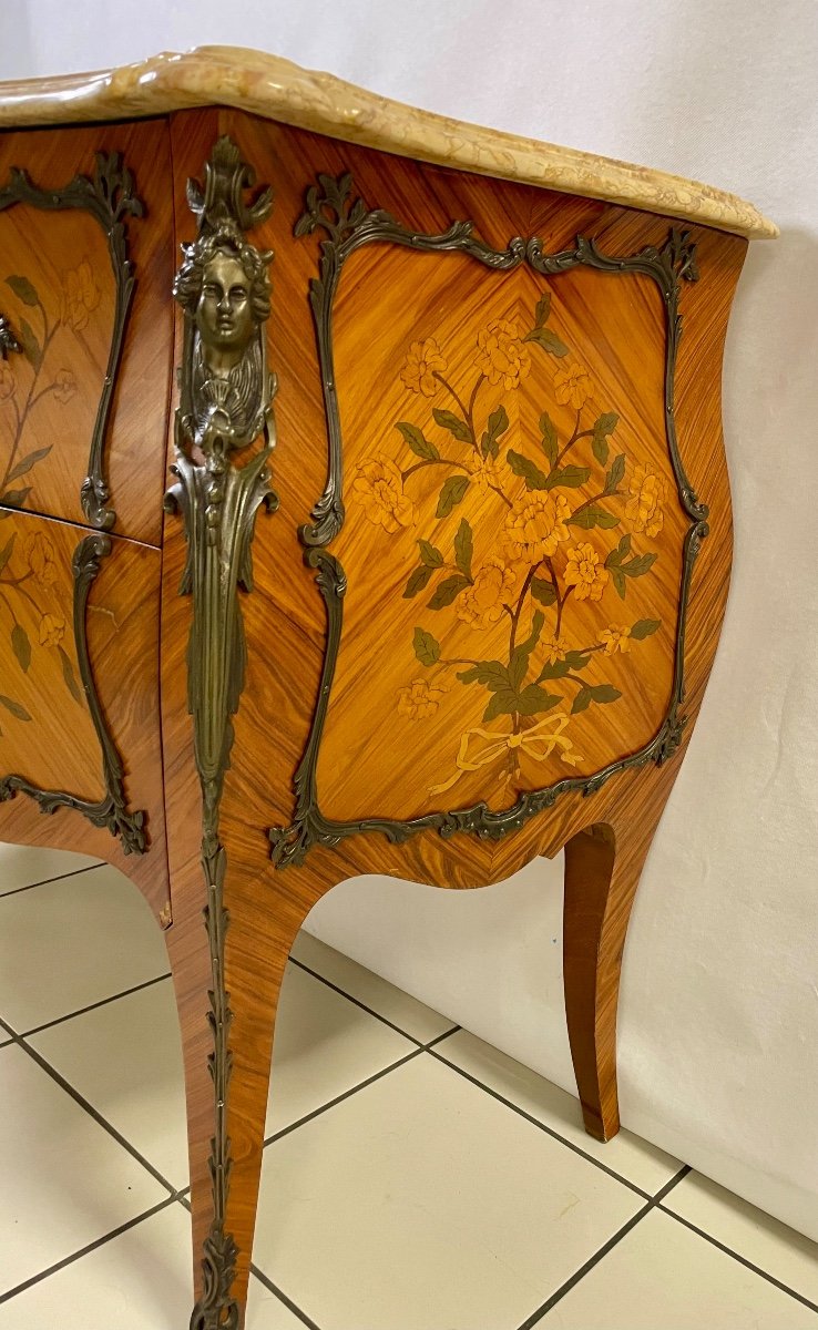 Commode Sauteuse Galbée Marquetée avec Cariatides-photo-4