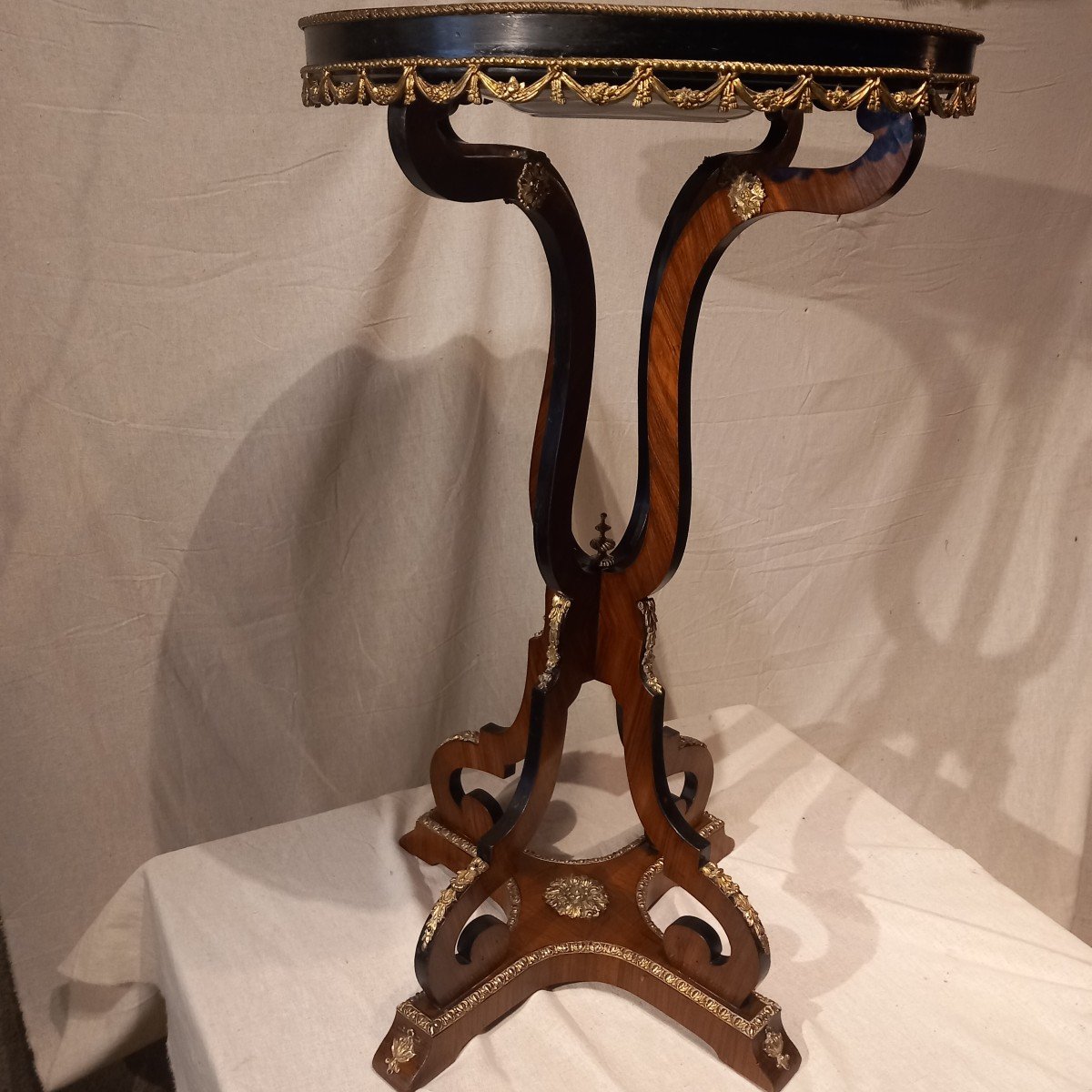 Napoleon III Period Pedestal Table.-photo-5