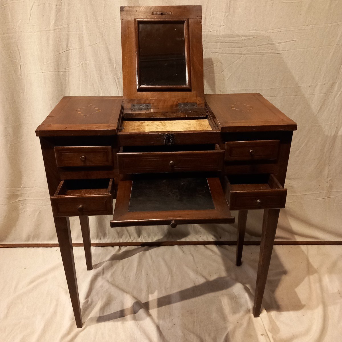 Small Louis XVI Dressing Table, 18th Century. -photo-3