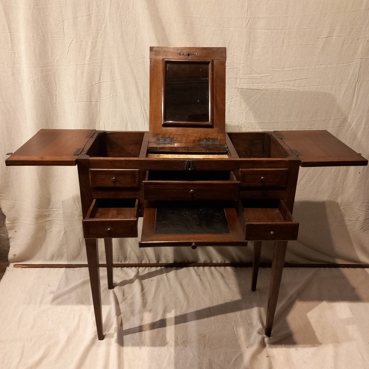 Small Louis XVI Dressing Table, 18th Century. -photo-4