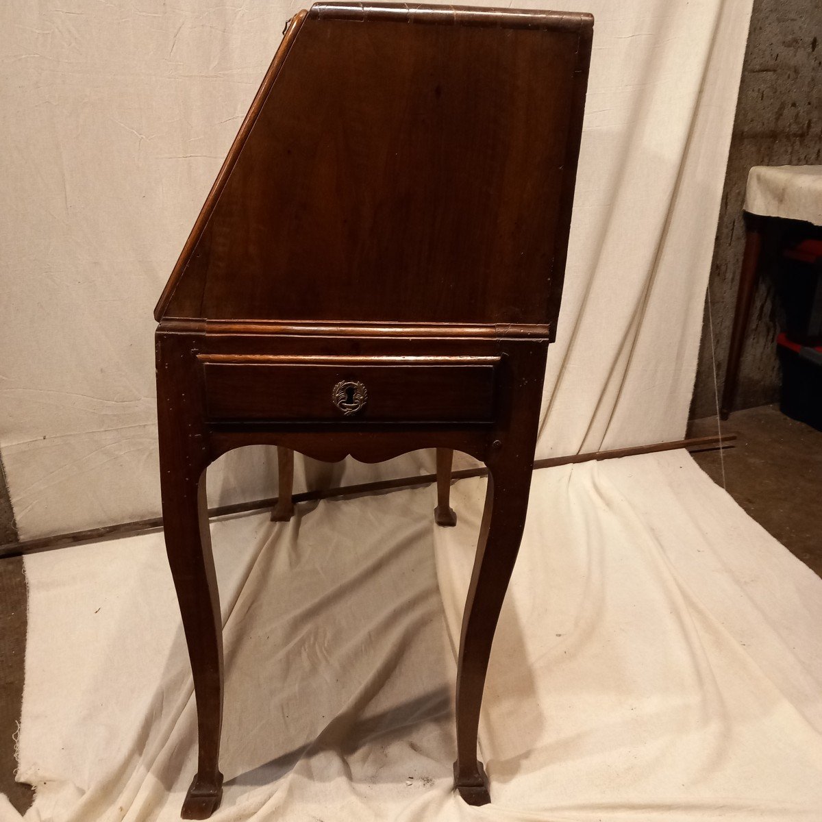 18th Century Sloping Desk, In Walnut.-photo-4