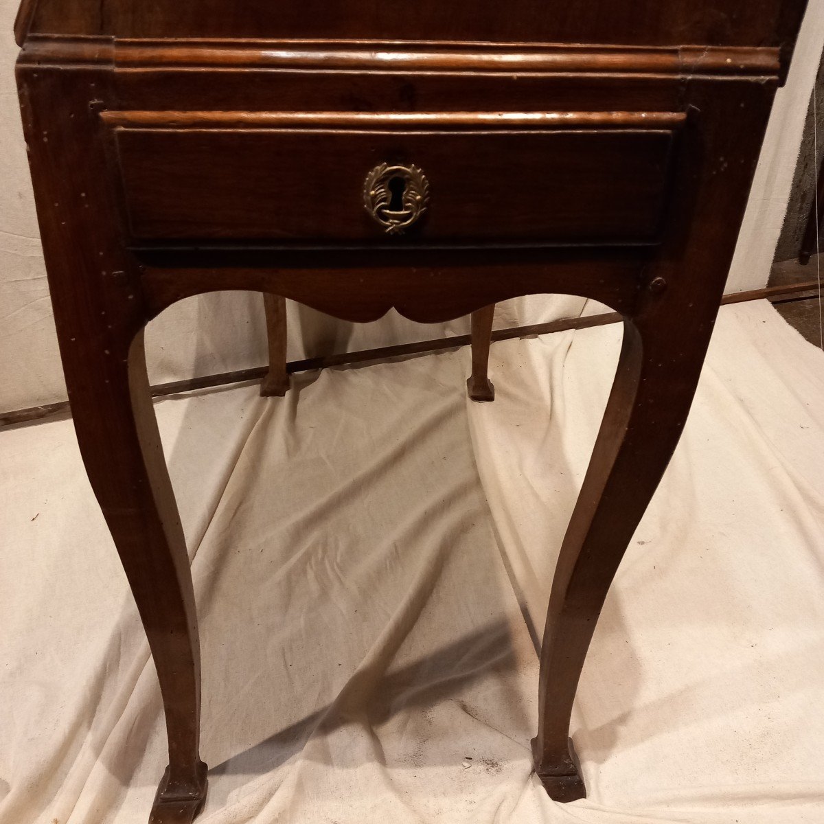 18th Century Sloping Desk, In Walnut.-photo-1