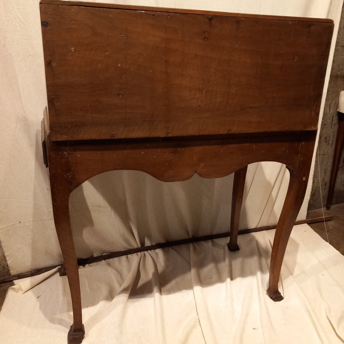 18th Century Sloping Desk, In Walnut.-photo-3