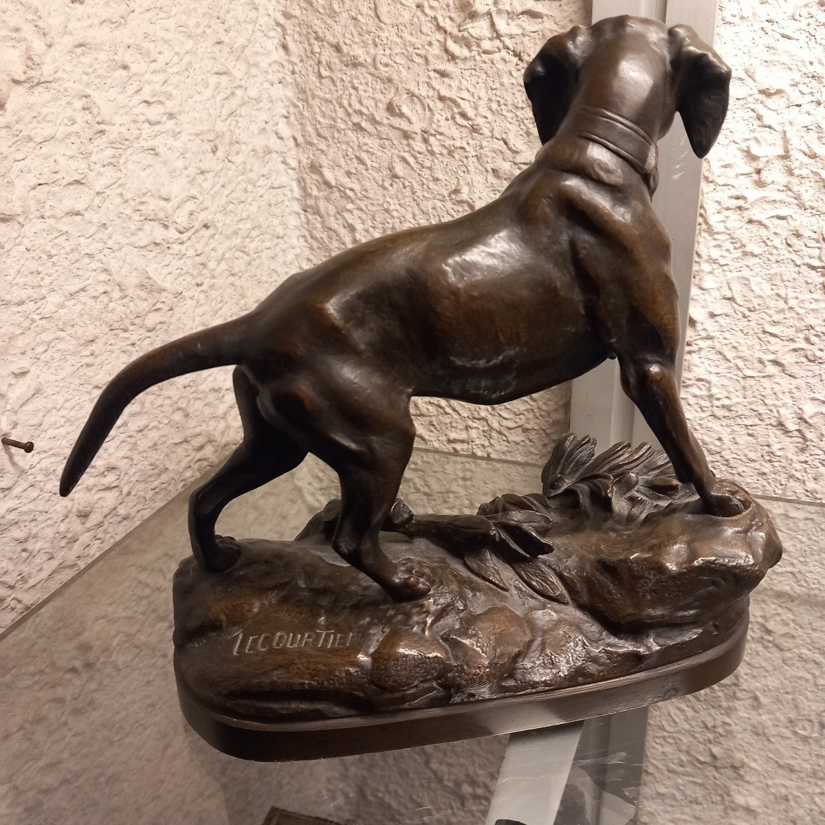 Sujet bronze "chien à l'arrêt levant un lièvre" signé 'LECOURTIER'-photo-4