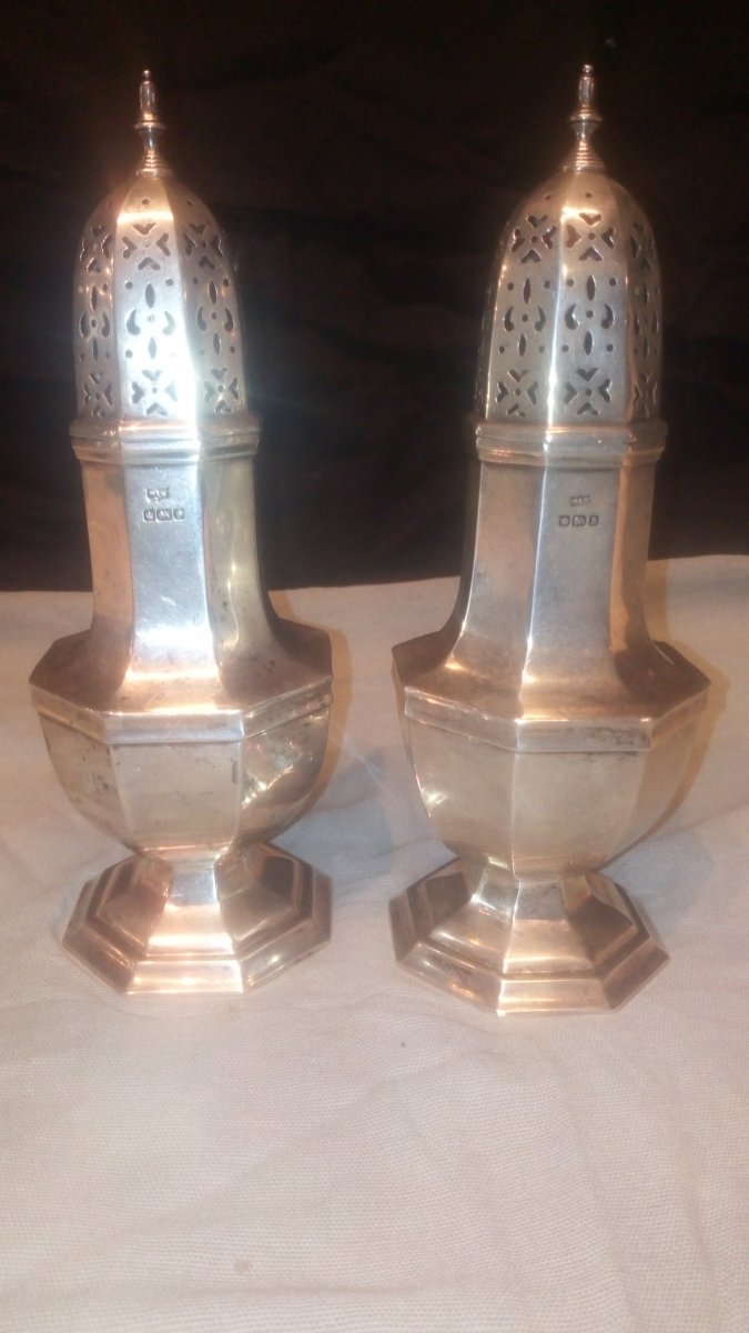 Pair Of Silver Shakers. England Late 19th-early 20th