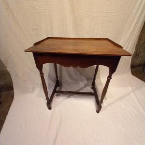 Small Table To Play, Louis XIII Period. Walnut.