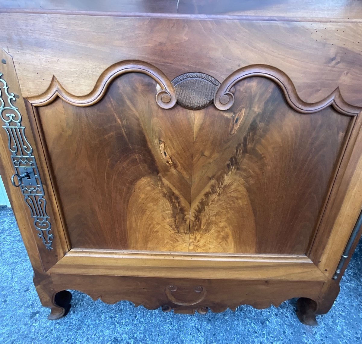 Vendée Cabinet Called “standing Man” In Burl Walnut, 1870-photo-3