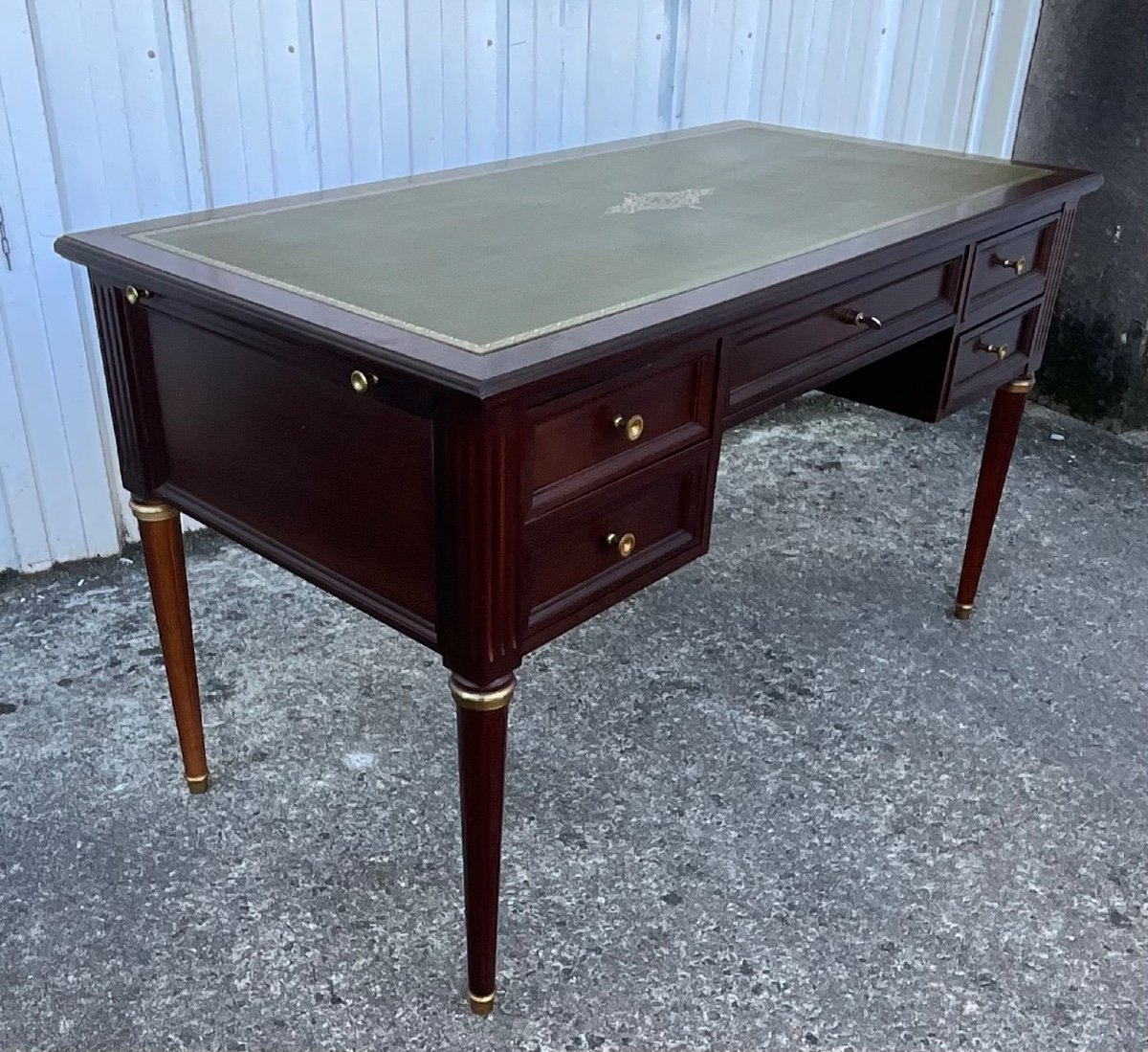 Bureau Plat En Acajou Style Louis XVI Contemporain