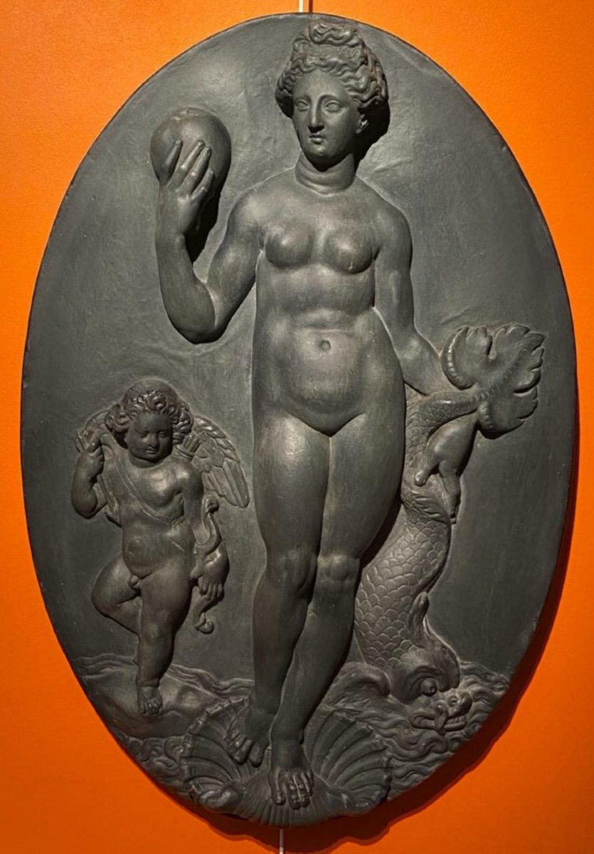 Pair Of Large Patinated Plaster Medallions "aphrodite" And "juno", Louvre Museum, 20th Century.-photo-3