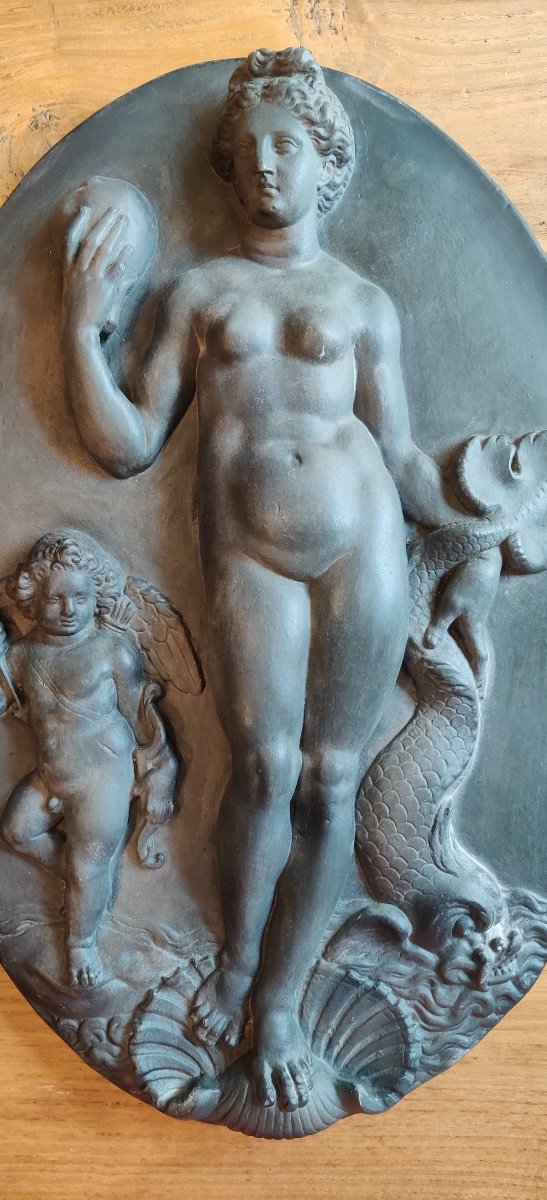 Pair Of Large Patinated Plaster Medallions "aphrodite" And "juno", Louvre Museum, 20th Century.-photo-4