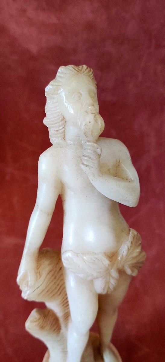 Statuette de Cabinet en albâtre sculpté représentant " Adam " , d'époque XVIIème .-photo-2