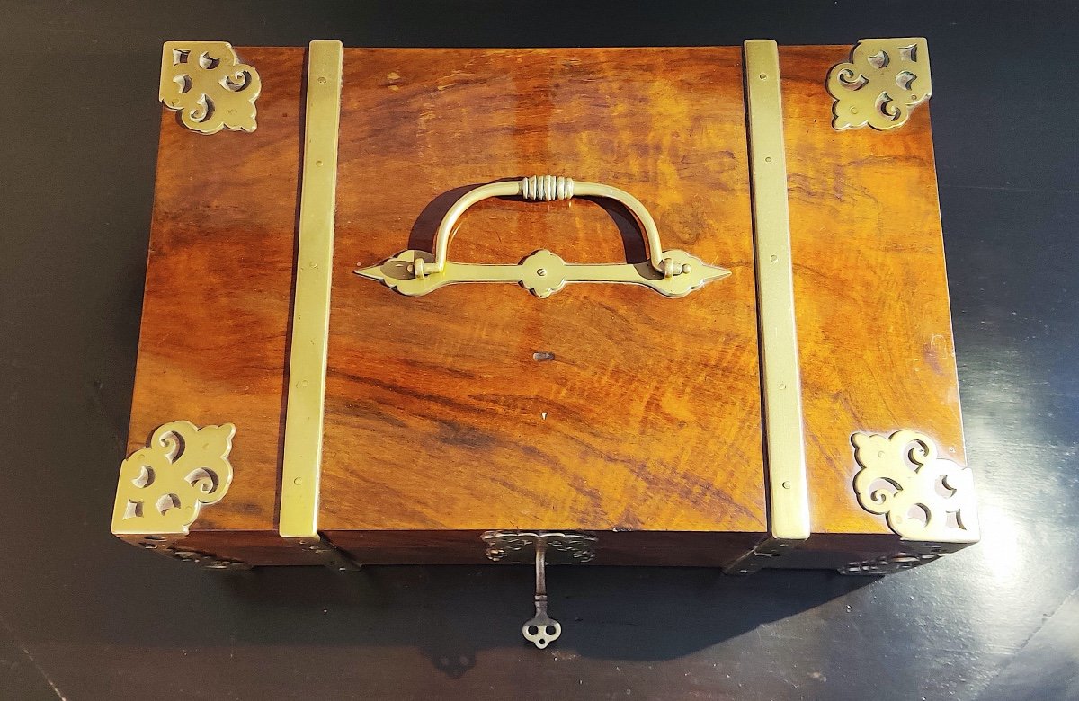 Grand coffret d'apparat LXIV du début du XVIIIème siècle-photo-1