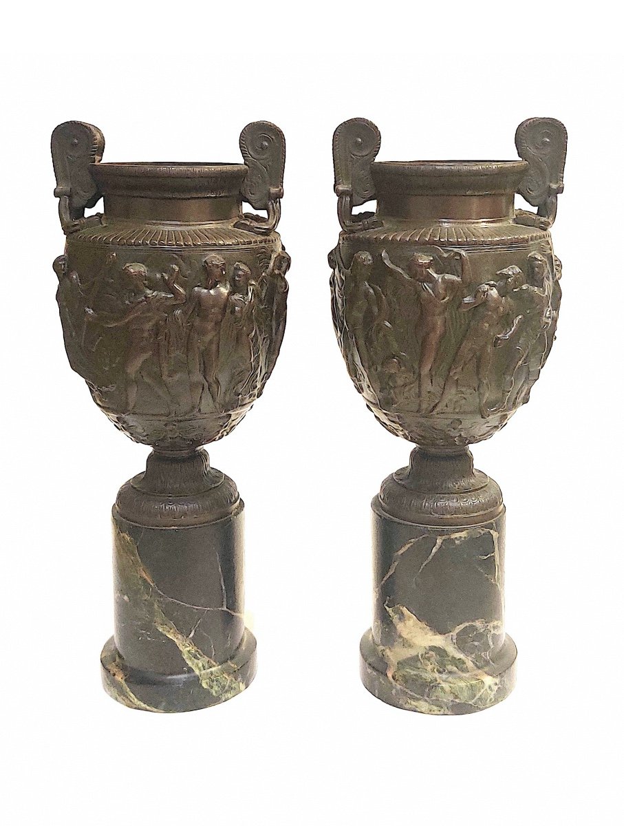 Pretty Pair Of Vases After The Antique Called "townley Vase" In Patinated Bronze From The 19th Century-photo-1