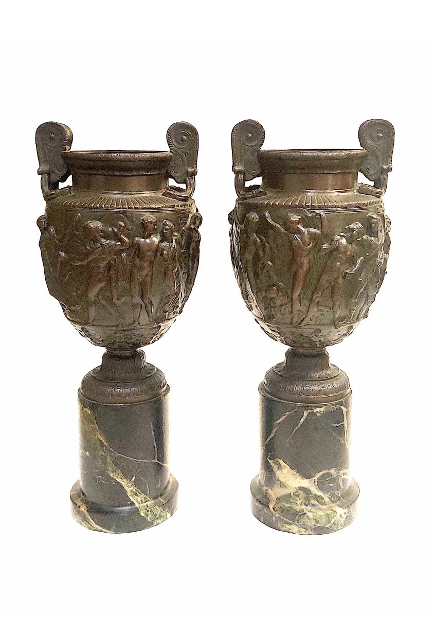 Pretty Pair Of Vases After The Antique Called "townley Vase" In Patinated Bronze From The 19th Century-photo-2