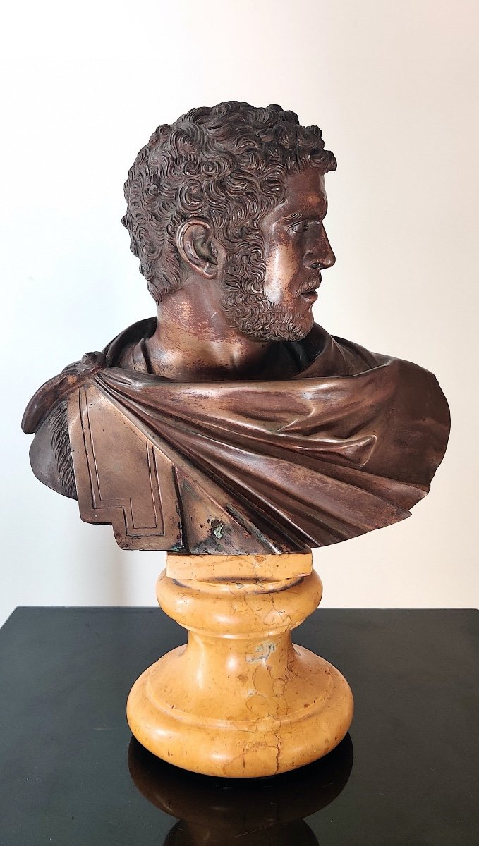 Buste de l'Empereur romain Caracalla en bronze patiné sur son piédouche marbre , Naples XIXème 