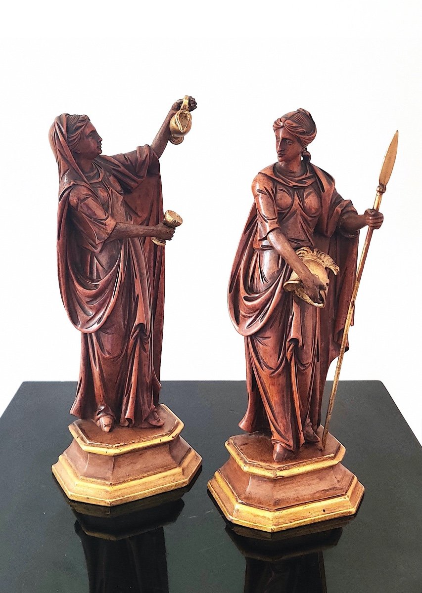 Paire de statuettes néoclassiques en bois sculpté des déesses "Hébé" et " Athéna" , fin 18ème-photo-2