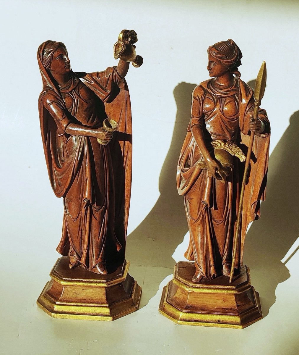 Paire de statuettes néoclassiques en bois sculpté des déesses "Hébé" et " Athéna" , fin 18ème-photo-5