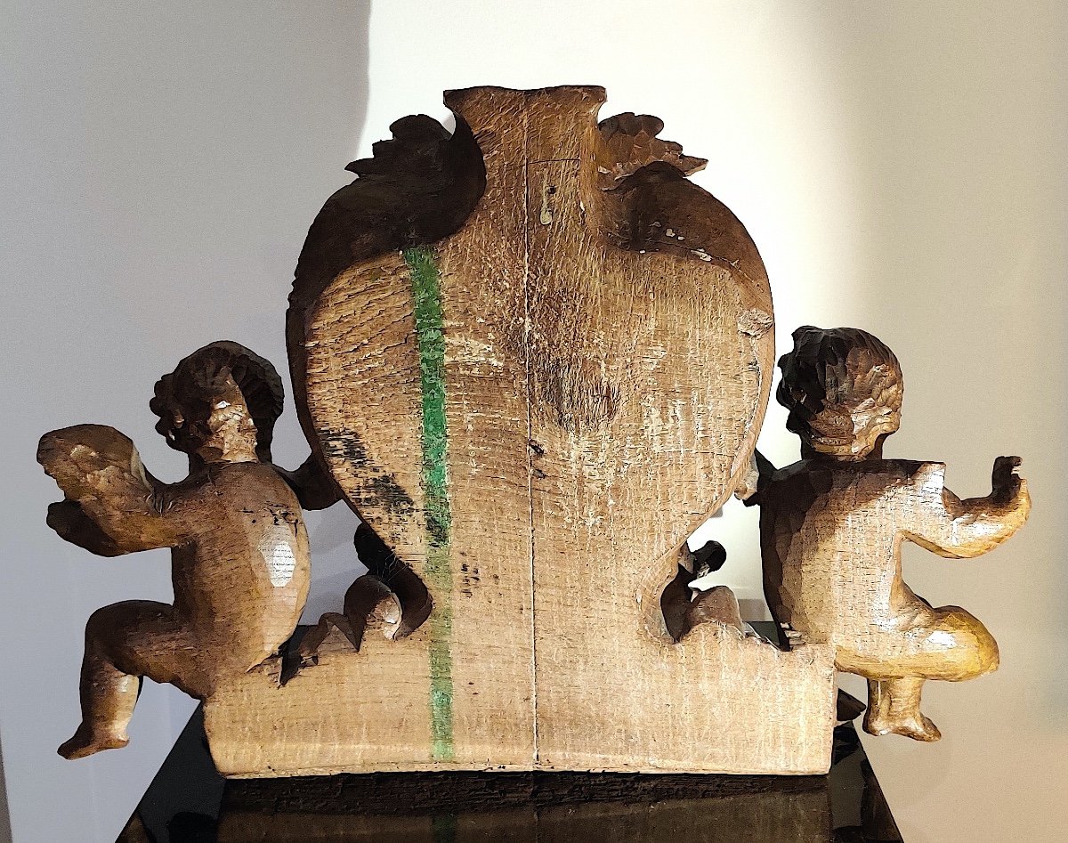 Elément Régence en bois sculpté aux" Putti et dauphins" , époque XVIIIème .-photo-4