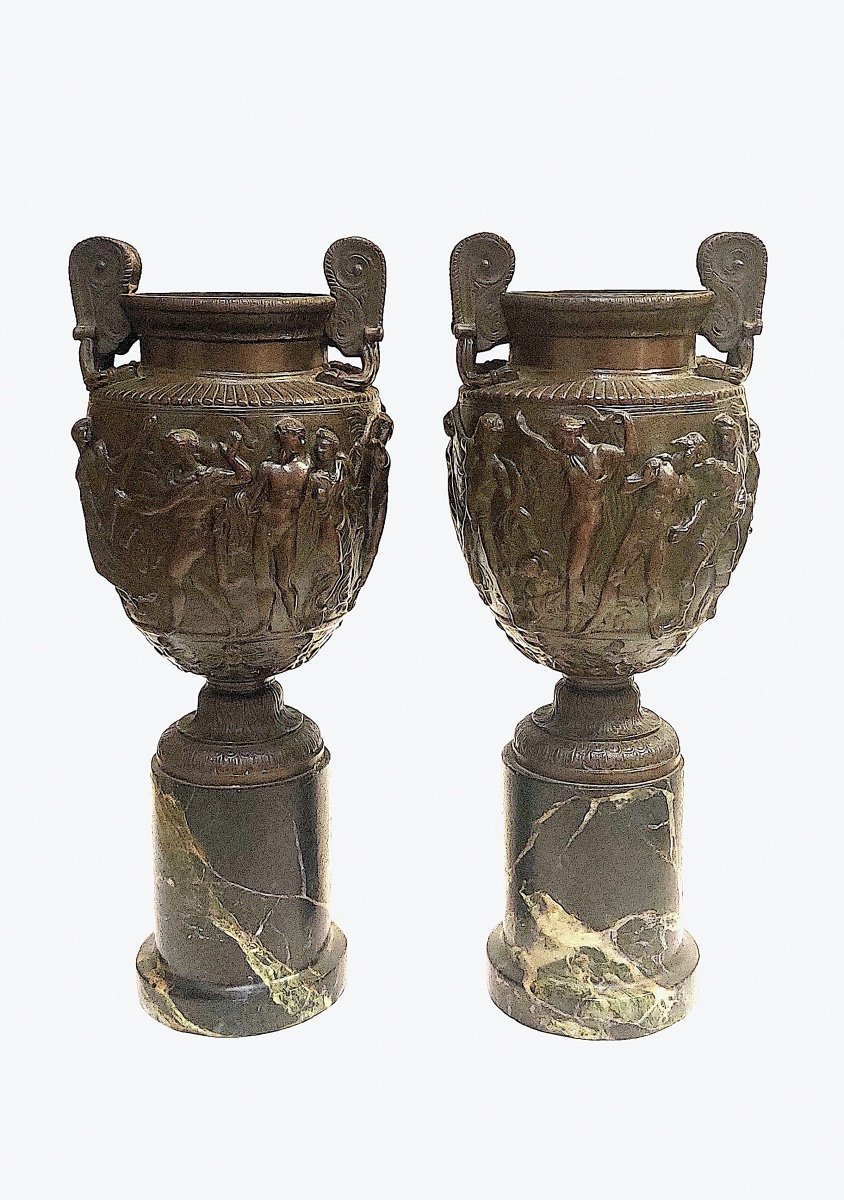 Paire de Vases en bronze d'après l'Antique d'époque XIXème.