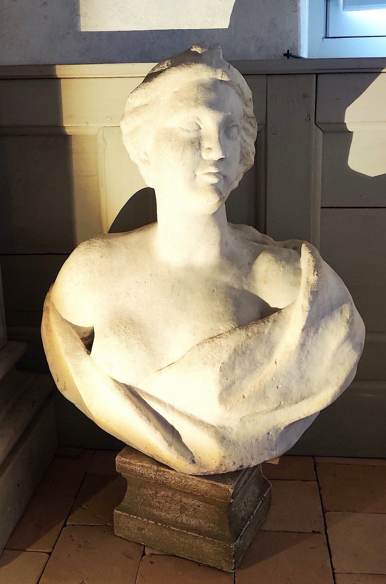 Large Bust Of A Woman In Antique Style In White Marble, Italy, Late 17th/early 18th Century.-photo-4