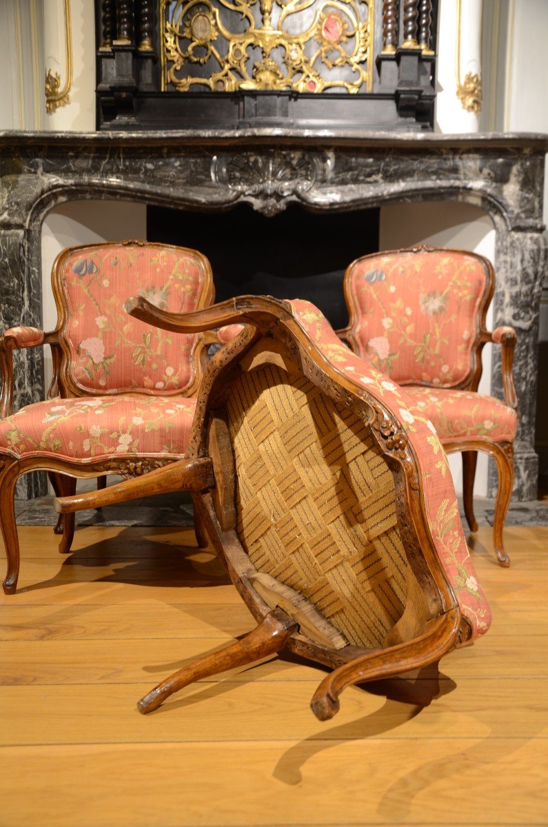 Ensemble de quatre fauteuils d'époque Louis XV.-photo-8