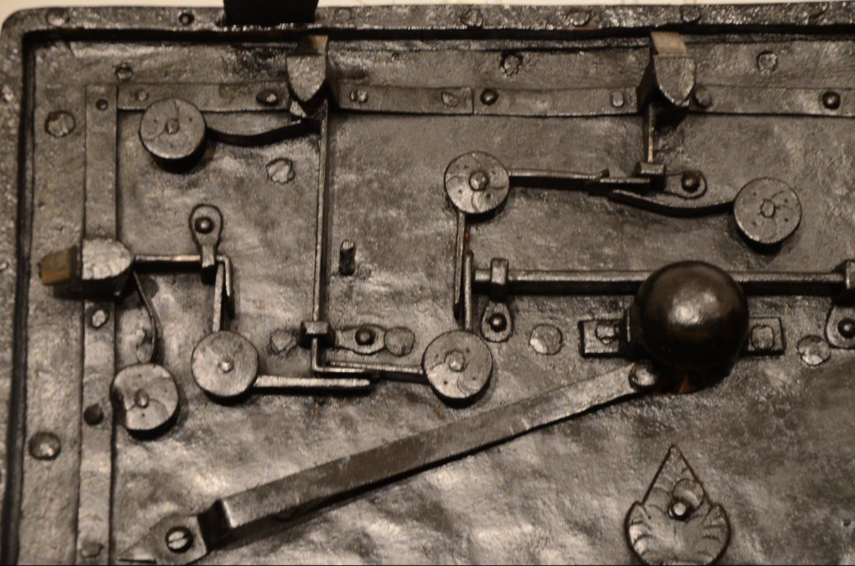 Privateer Chest. Late Seventeenth Or Early Eighteenth Century.-photo-5