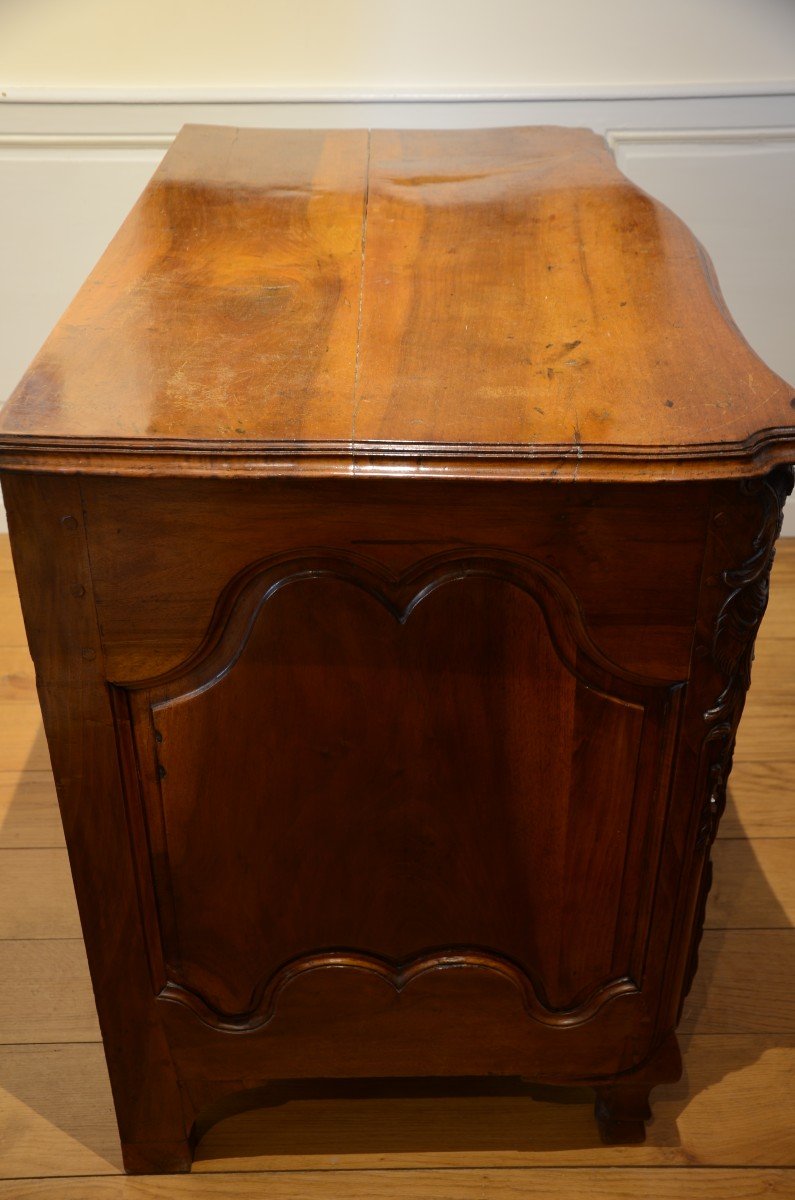 Commode galbée d'époque Louis XV.-photo-2