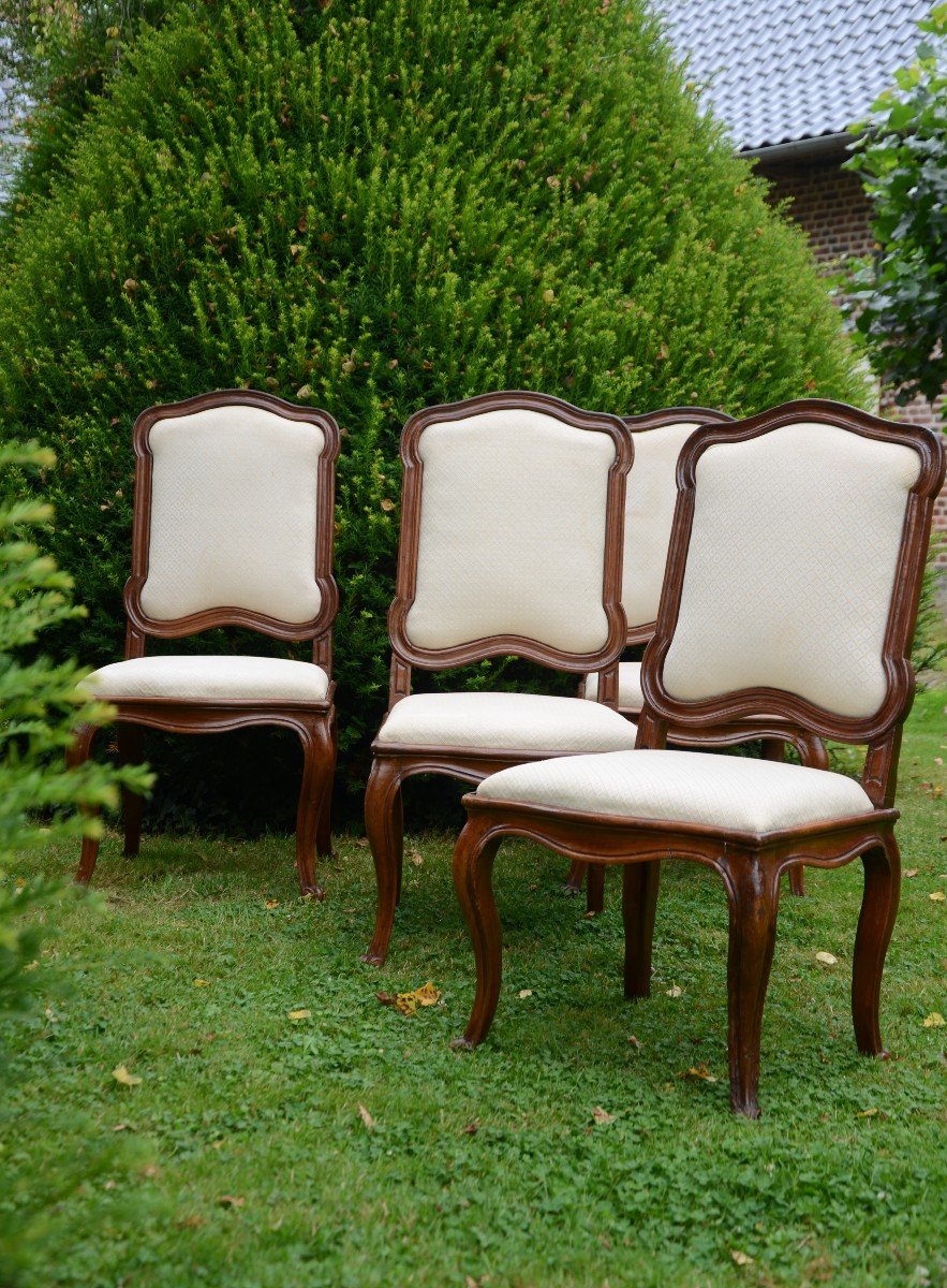 Suite de chaises d'époque Louis XV.