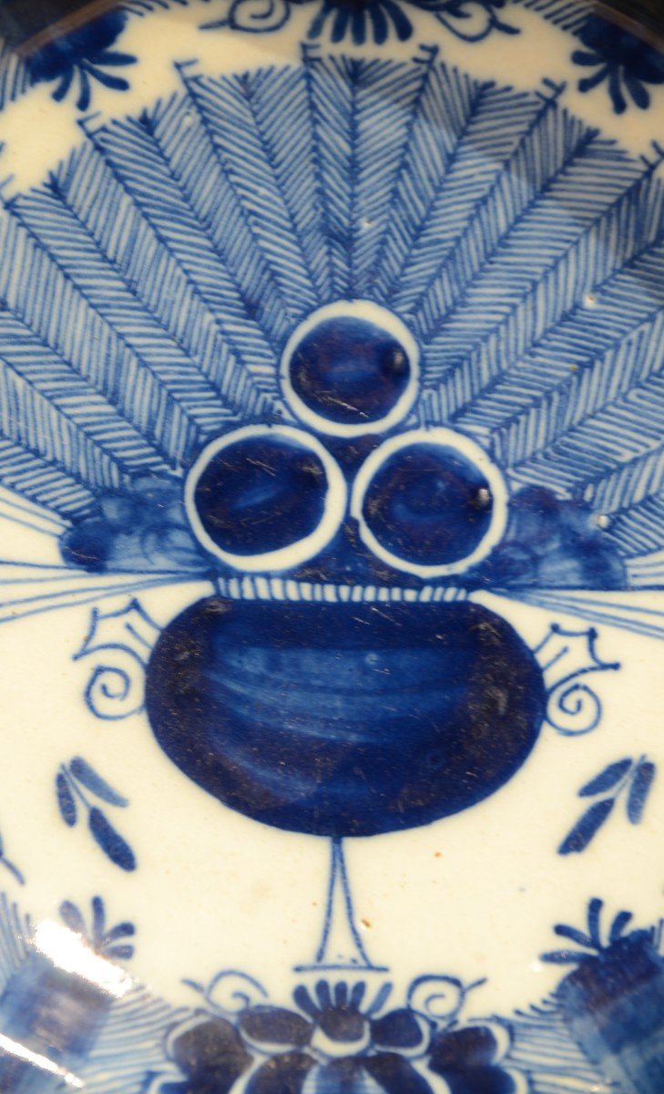 Earthenware Dish. Delft. Eighteenth Century.-photo-2