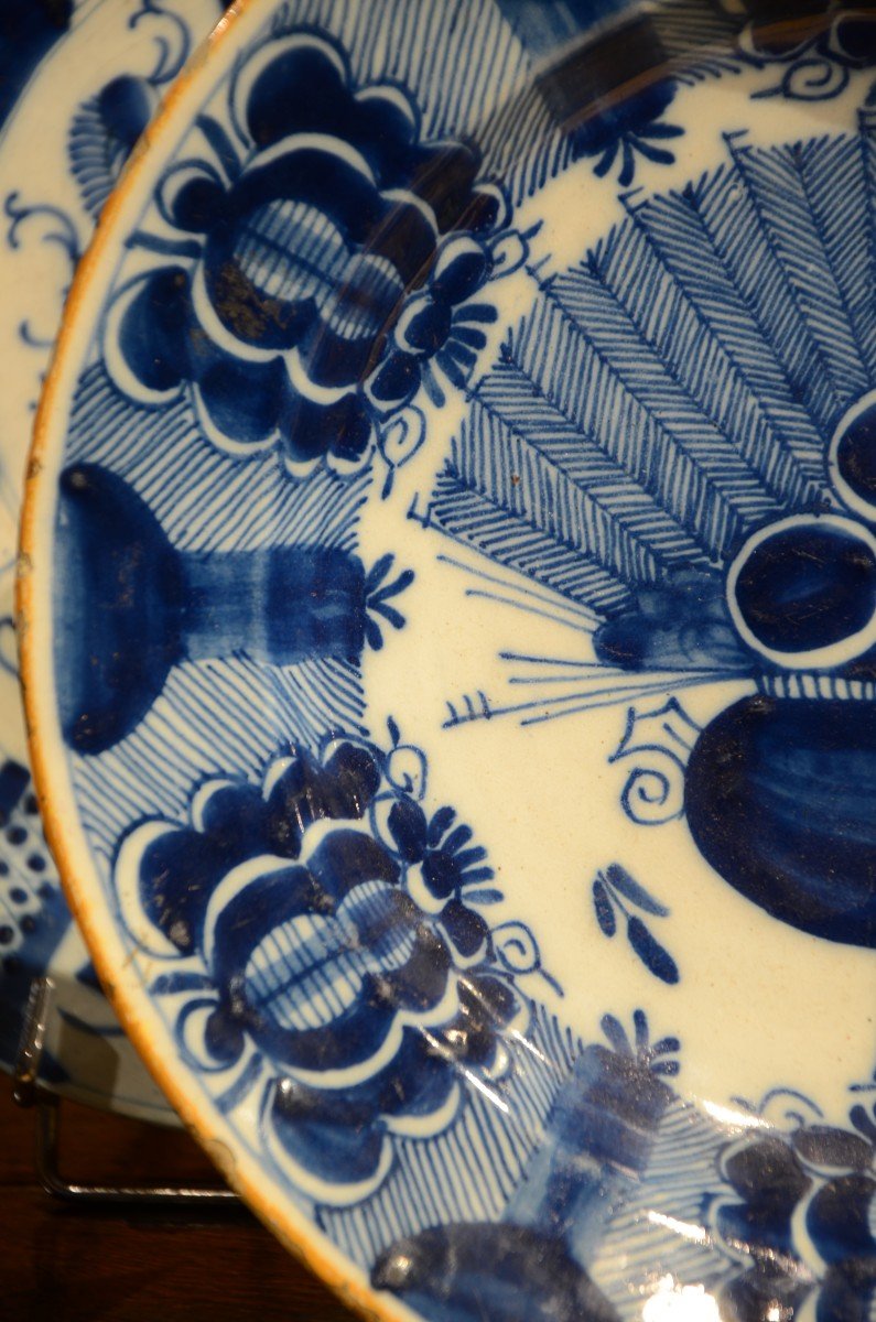 Plat en faience . Delft. Dix-huitième siècle.-photo-3