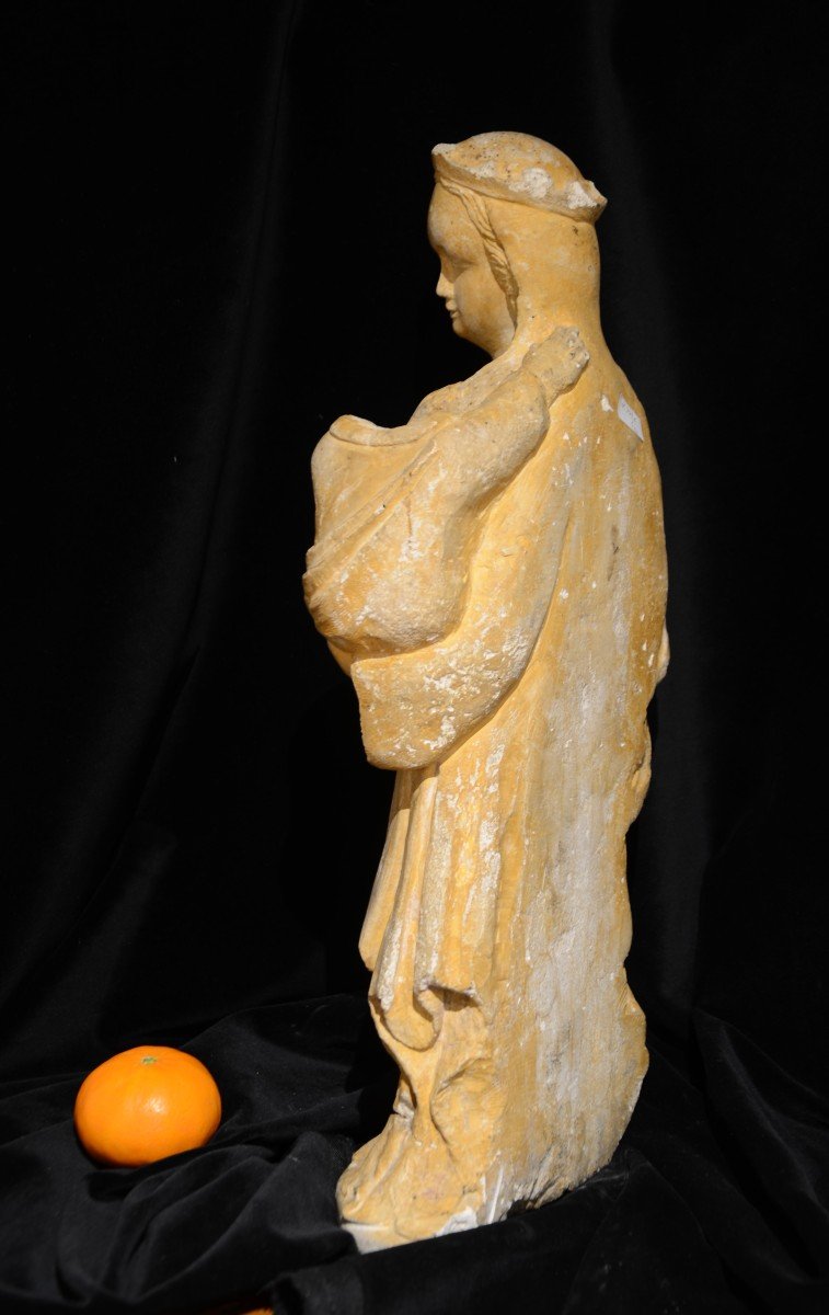 Vierge à l'Enfant gothique. Dix-neuvième siècle.-photo-4