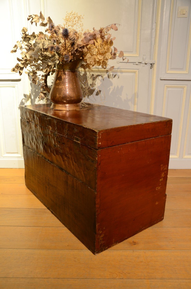 Lacquered Wooden Chest. China. Nineteenth Century.-photo-3