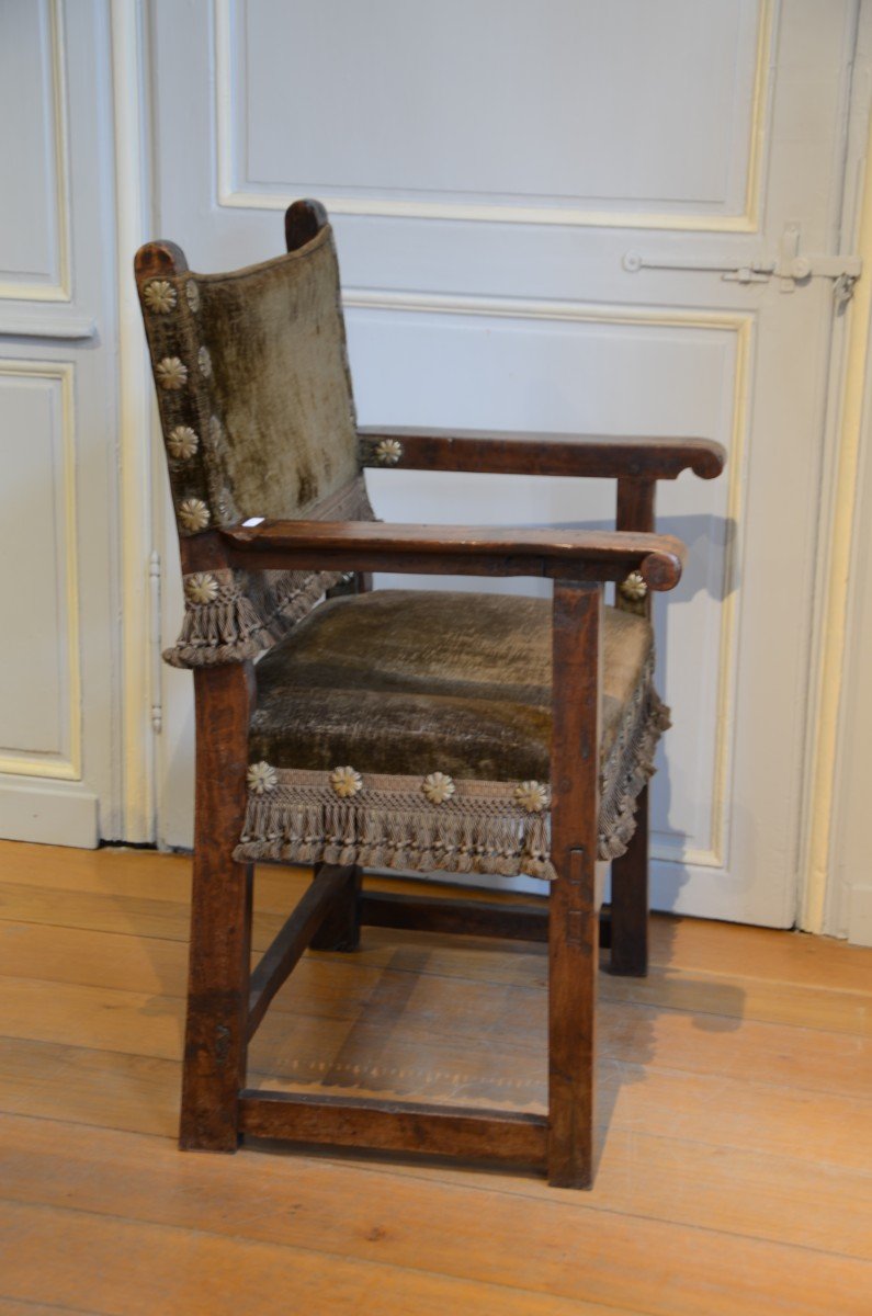 Chaise à bras. Dix-septième siècle.-photo-4