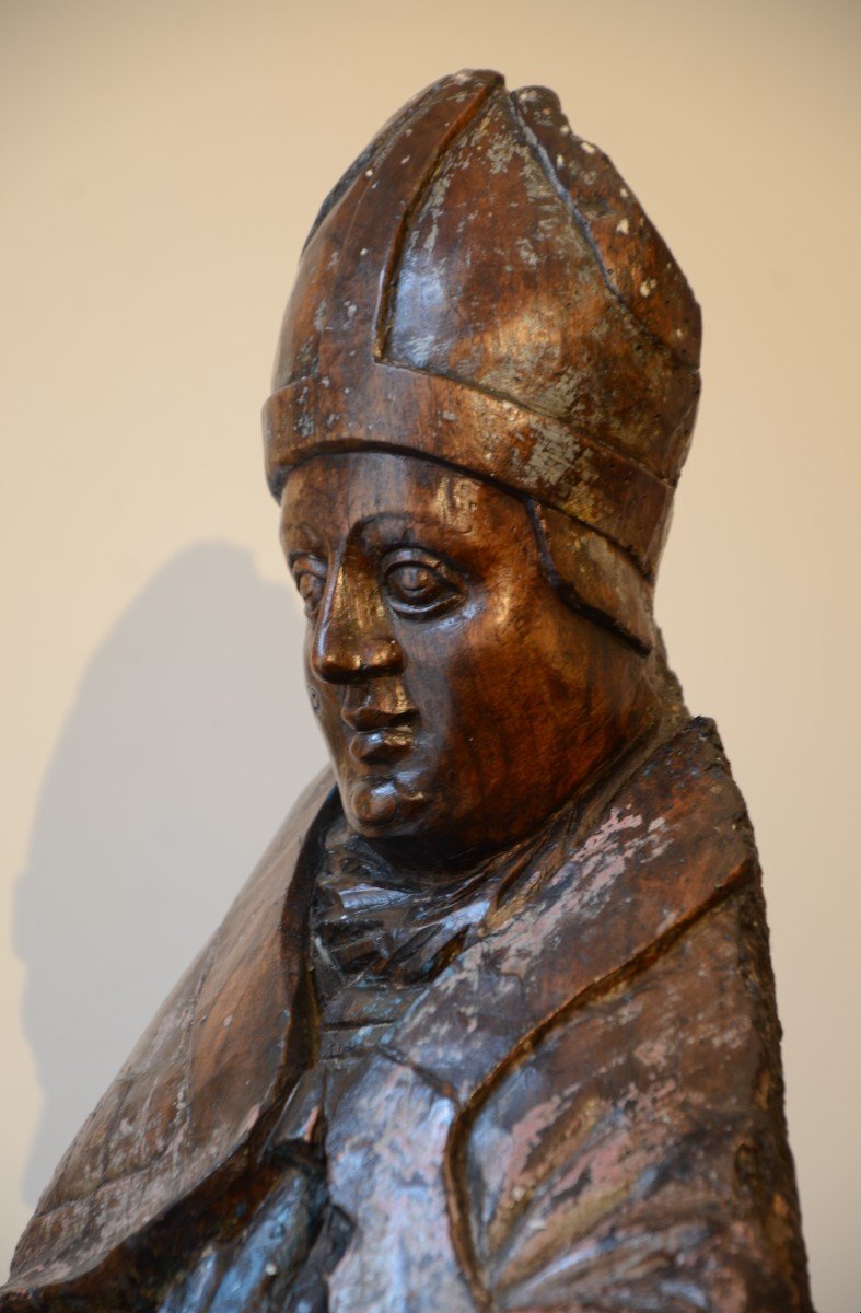 Carved Wooden Bishop. Sixteenth Century.-photo-1