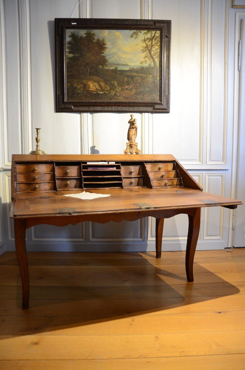 Bureau de pente Louis XV en bois massif. Fin du dix-huitième, début du dix-neuvième siècle.-photo-2