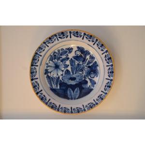 Delftware Dish. Eighteenth Century.