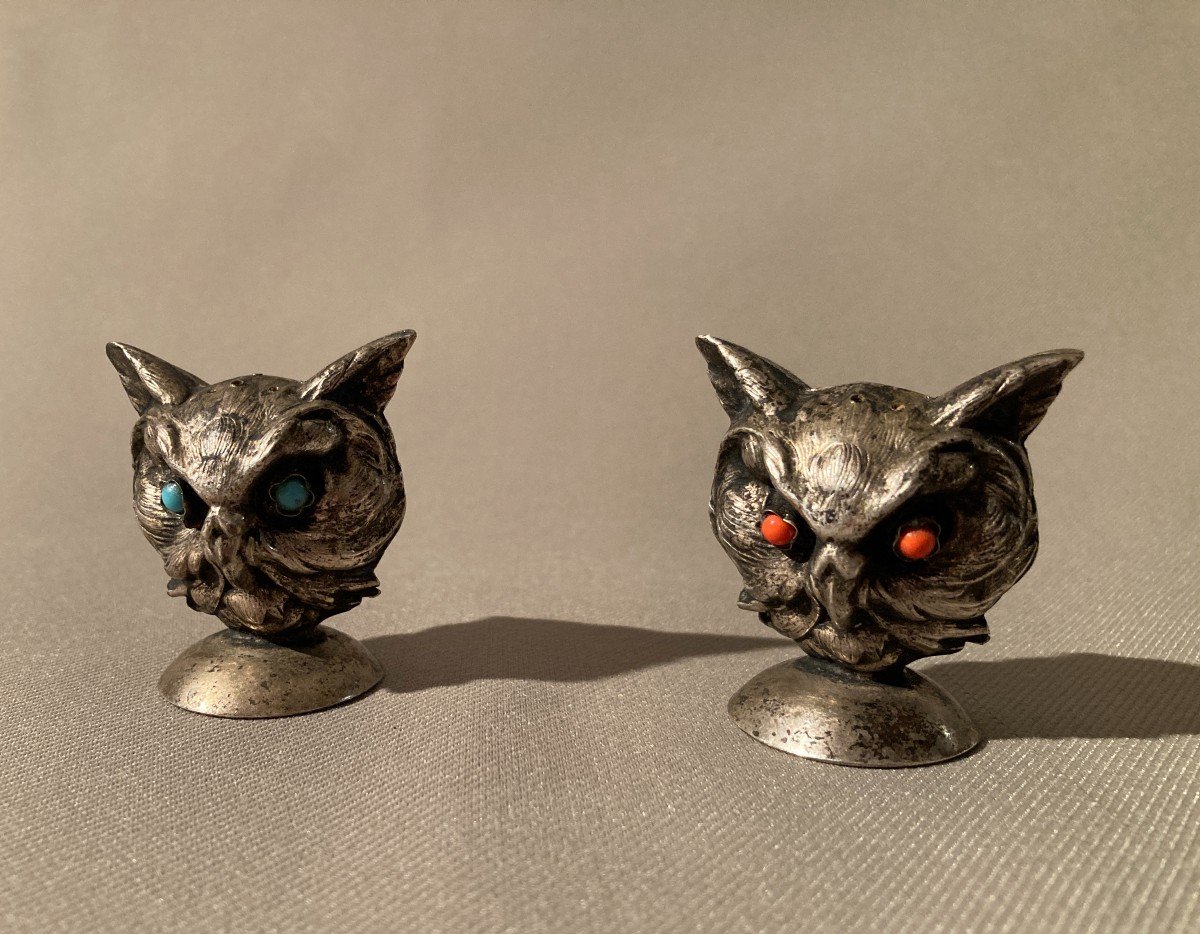 Salt Shakers - Pair Of "owl" Salt Shakers