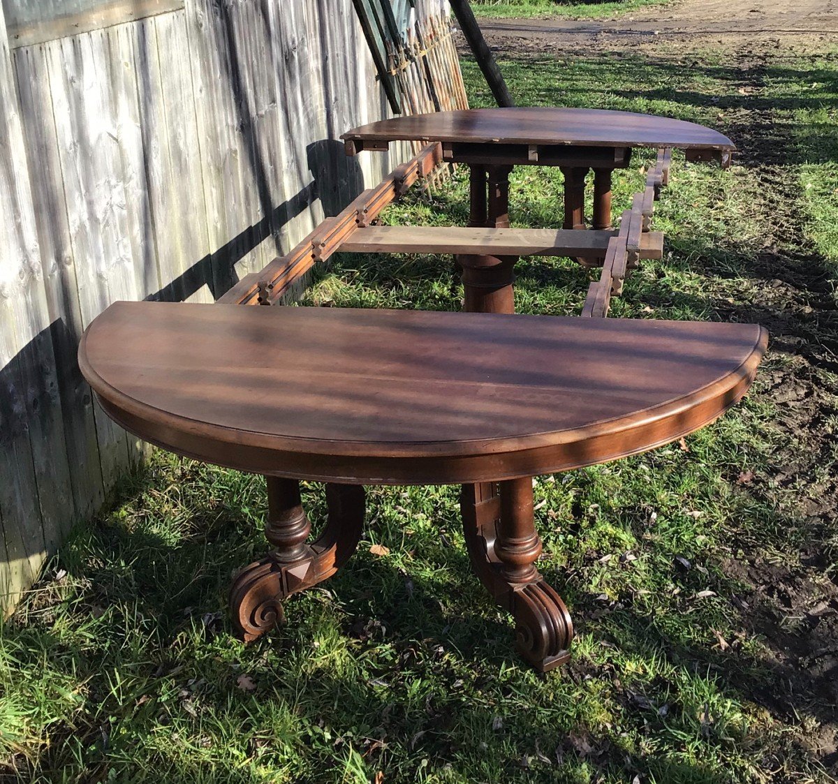 Napoleon III Table In Walnut With Ingenious Central Foot-photo-8