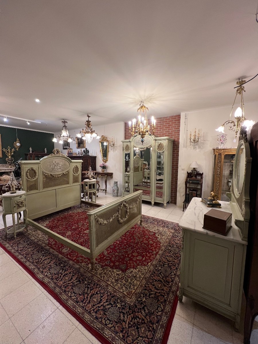 Louis XVI Style Bedroom Set-photo-2