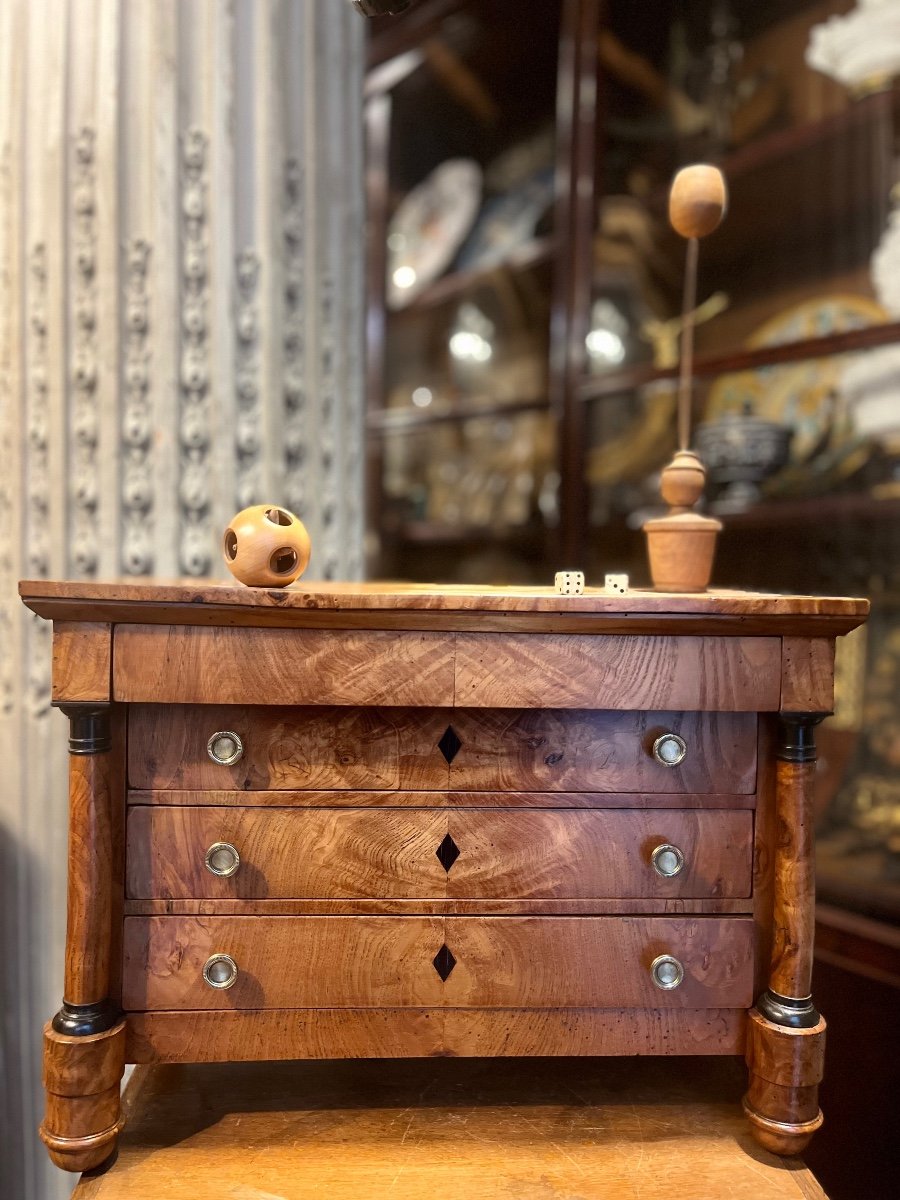 Commode Miniature En Frêne, d’ époque Empire.