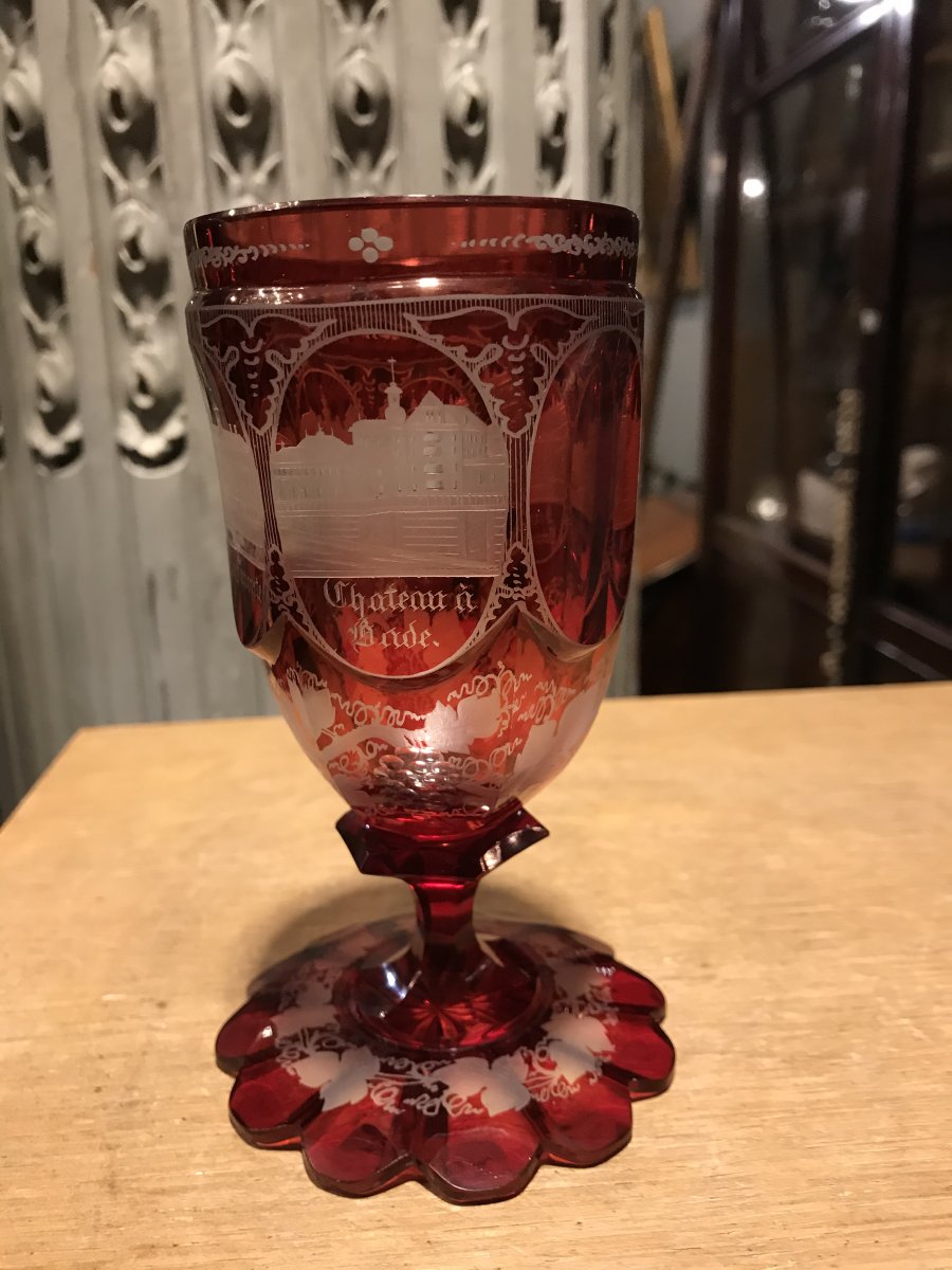 Verre à Pied Dentelé En Cristal De Bohème Et Gravé à La Roue.-photo-3