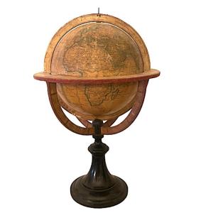 Beau Globe Terrestre Delamarche Daté 1866 En Bon état d'Origine