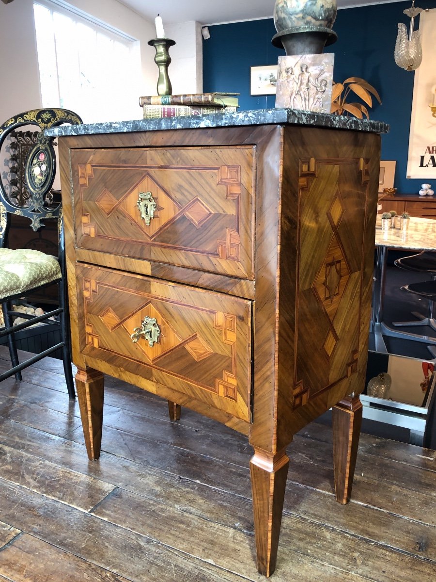 Commode Italienne En Marqueterie De Bois Précieux D’époque XVIII éme