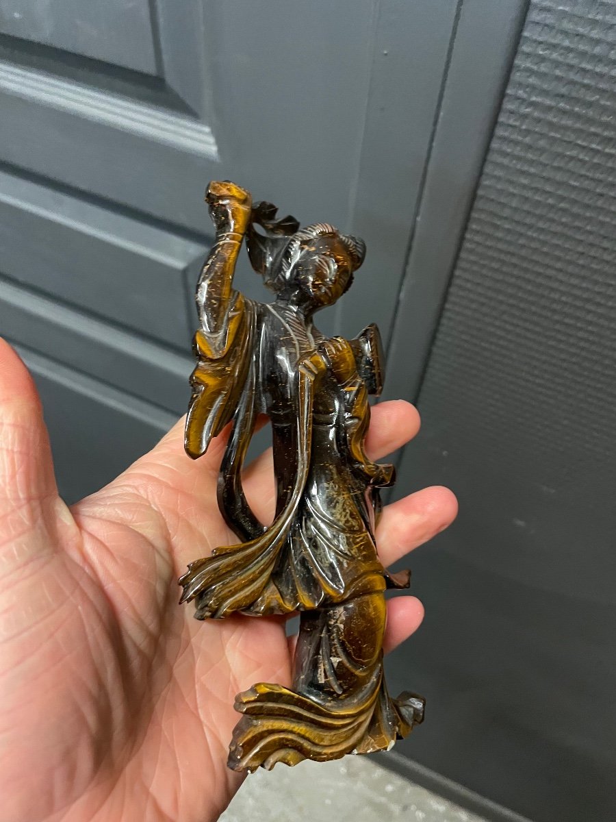 China - Hard Stone Tiger's Eye Sculpture Depicting A 20th Century Guanyin-photo-7