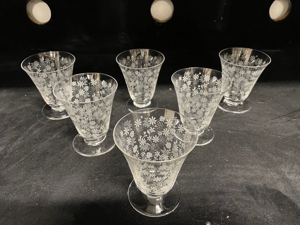 Baccarat - Elisabeth Millefiori Model 6 Engraved Crystal Wine Glasses-photo-2