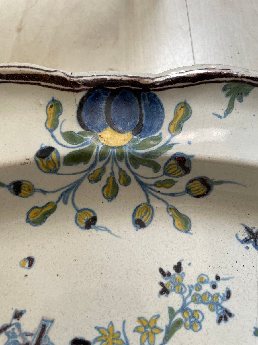 Old Large Dish In Faience Moustiers Epoque 18th-photo-1