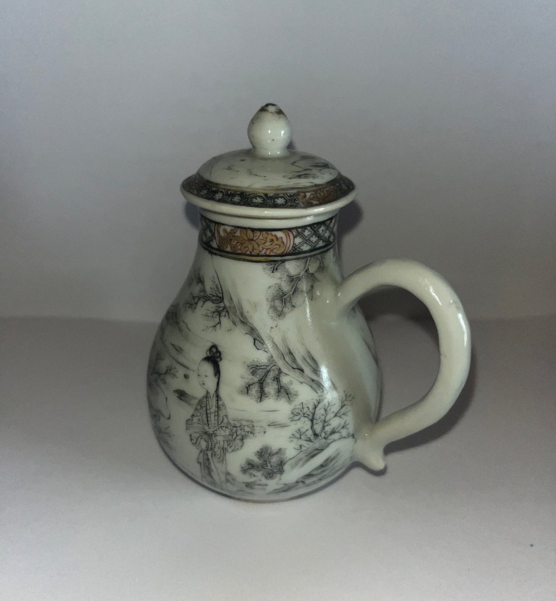 Creamer Compagnie Des Indes With A Decor "en Grisaille" From The 18th Century-photo-3