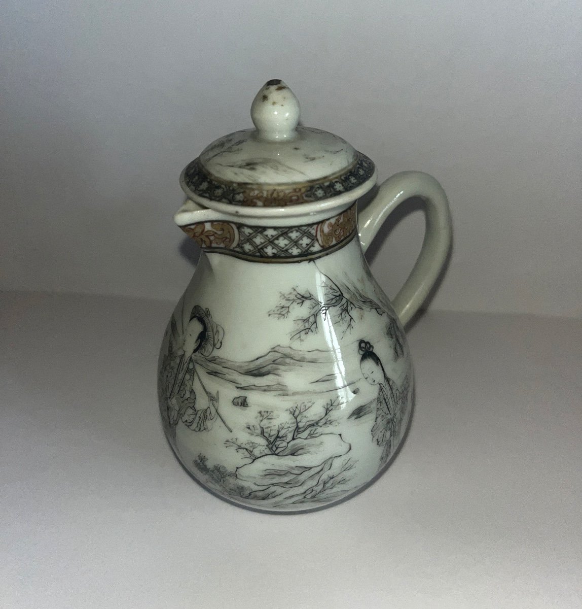 Creamer Compagnie Des Indes With A Decor "en Grisaille" From The 18th Century-photo-4